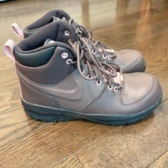 Nike‎ Manoa Boots Youth Size 7Y Brown Leather Hiking Trail Walking Shoes - Picture 4 of 12